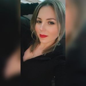 Meet your Posher, Adriana